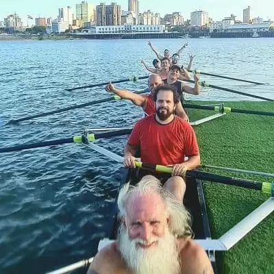 Team of Master Rowers showing proper oar length